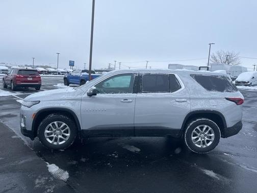 2022 Chevrolet Traverse LS