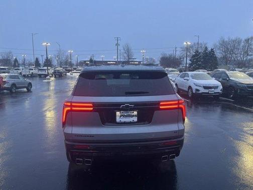 2024 Chevrolet Traverse LT