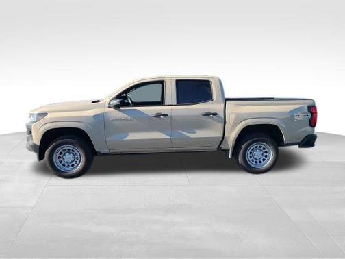 Sand Dune Metallic 2024 Chevrolet Colorado WT