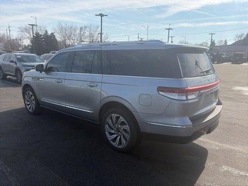 2023 Lincoln Navigator L Reserve