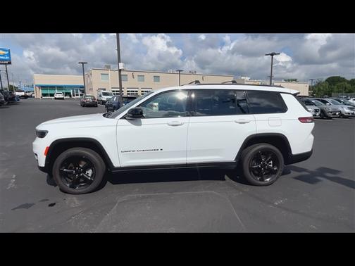 2024 Jeep Grand Cherokee L Laredo