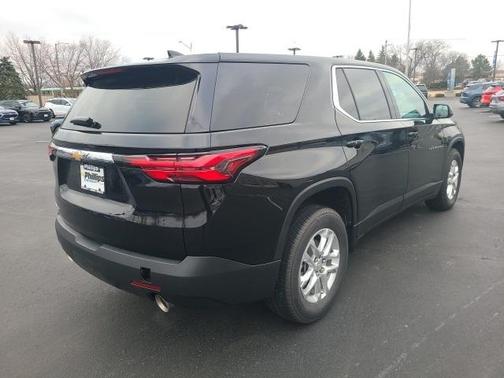 2023 Chevrolet Traverse LS