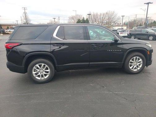 2023 Chevrolet Traverse LS