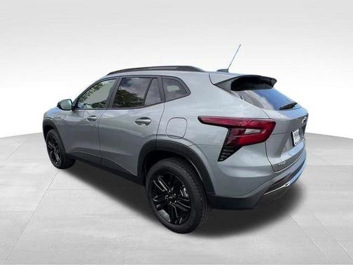 Sterling Gray Metallic 2025 Chevrolet Trax ACTIV