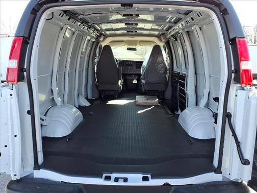 Summit White 2026 Chevrolet Express 2500 Work Van