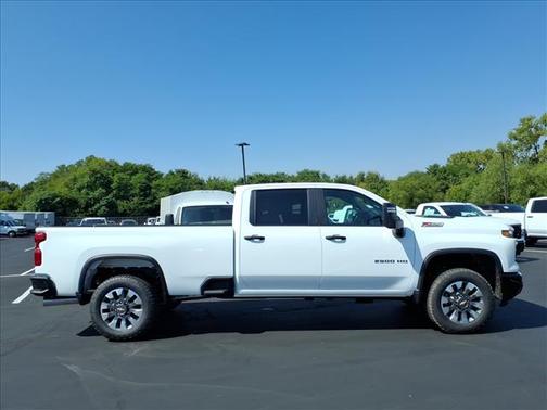2026 Chevrolet Silverado 2500 Custom