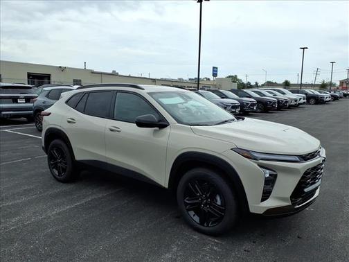 White Sand 2026 Chevrolet Trax ACTIV