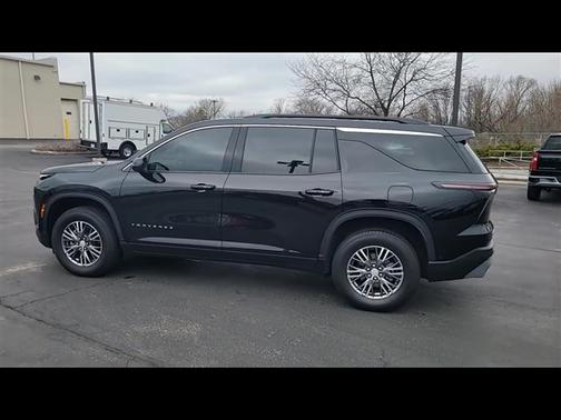 2024 Chevrolet Traverse LT