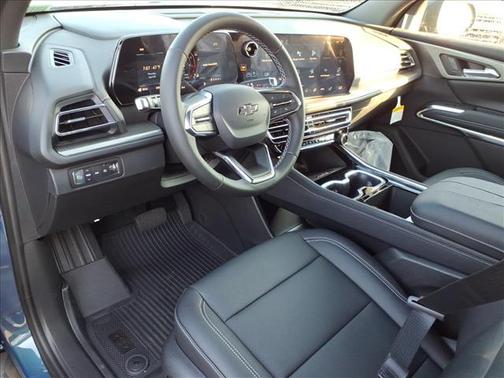 Lakeshore Blue Metallic 2026 Chevrolet Traverse LT