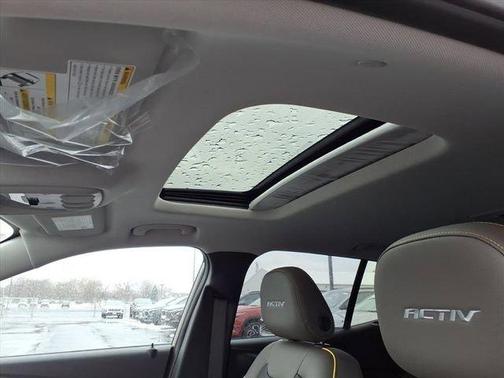 White Sand 2026 Chevrolet Trax ACTIV