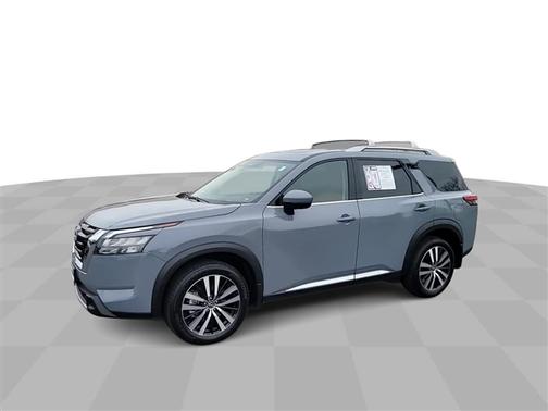 2025 Nissan Pathfinder Platinum