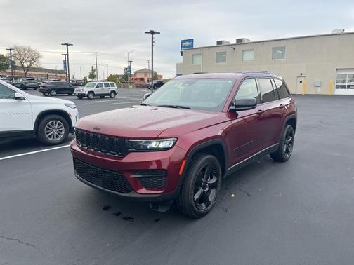 2023 Jeep Grand Cherokee Altitude