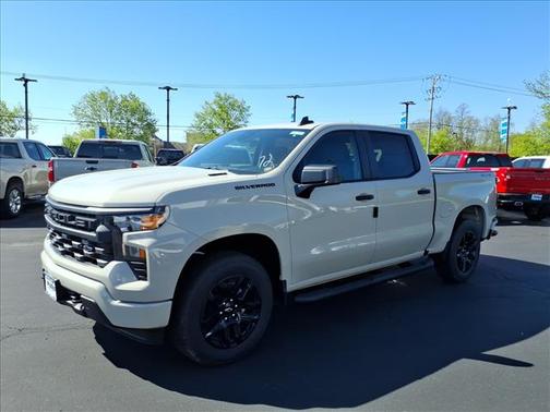 White Sand 2026 Chevrolet Silverado 1500 Custom