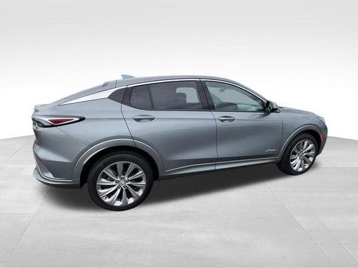Moonstone Gray Metallic 2024 Buick Envista Avenir