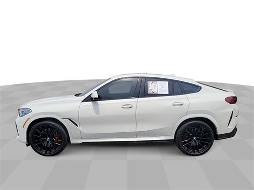 2021 BMW X6 M50i