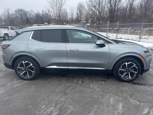 2025 Chevrolet Equinox EV LT