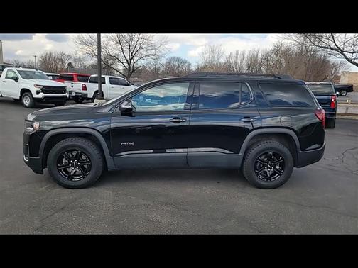 2023 GMC Acadia AT4