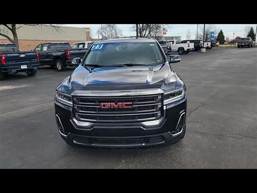 2023 GMC Acadia AT4