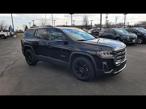 2023 GMC Acadia AT4