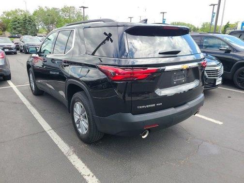 2022 Chevrolet Traverse LT Cloth