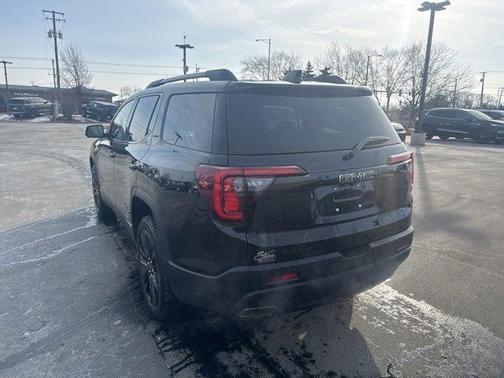 2023 GMC Acadia SLT
