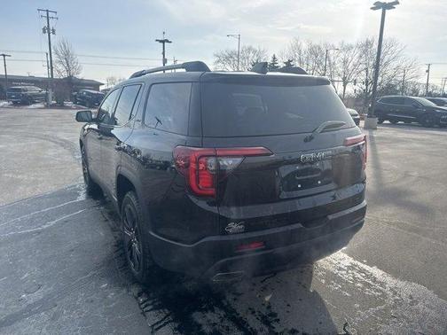 2023 GMC Acadia SLT