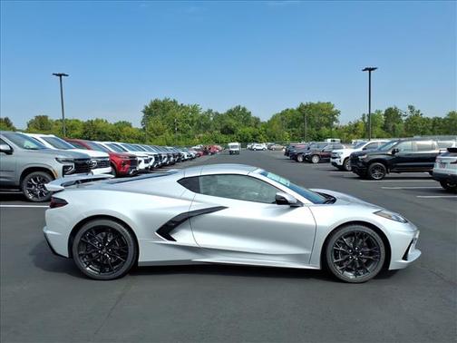2026 Chevrolet Corvette Stingray w/2LT