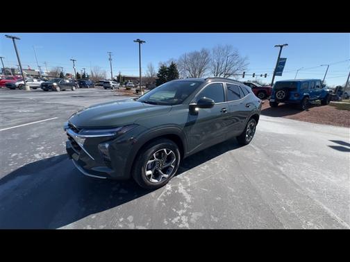 2025 Chevrolet Trax LT