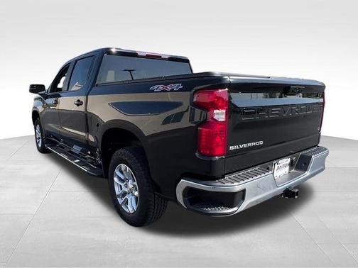 Black 2022 Chevrolet Silverado 1500 LT