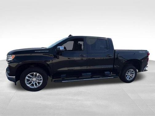 Black 2022 Chevrolet Silverado 1500 LT