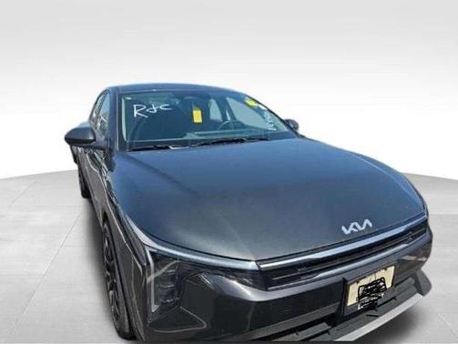 Gray 2025 Kia K4 EX