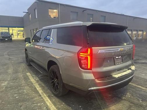 2024 Chevrolet Suburban LT