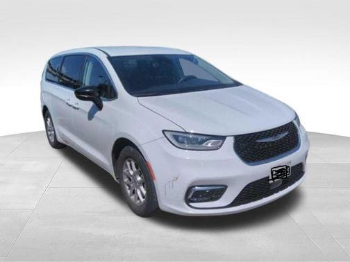 Bright White Clearcoat 2024 Chrysler Pacifica Touring-L
