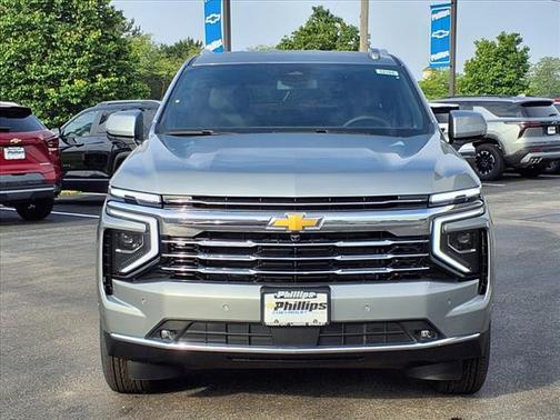 2025 Chevrolet Suburban LT