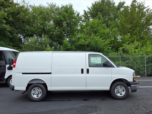 2025 Chevrolet Express 2500 Work Van