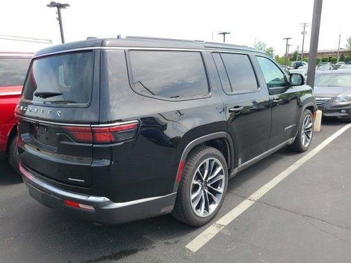 2022 Jeep Wagoneer Series III