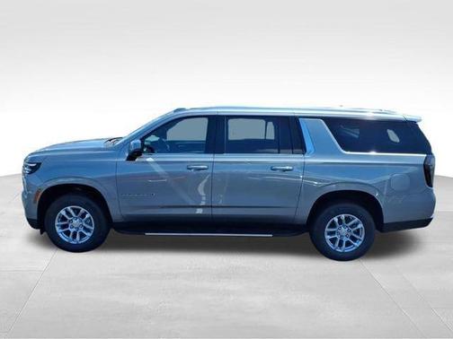 Sterling Gray Metallic 2026 Chevrolet Suburban LT