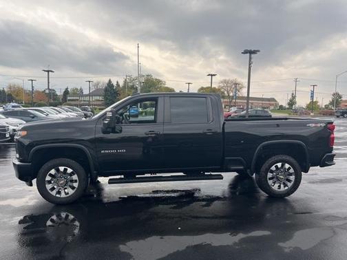 2022 Chevrolet Silverado 2500 Custom