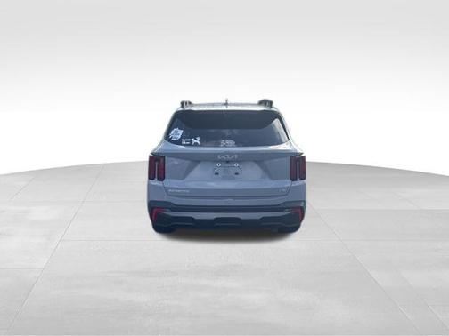 Wolf Gray 2024 Kia Sorento X-Pro SX Prestige