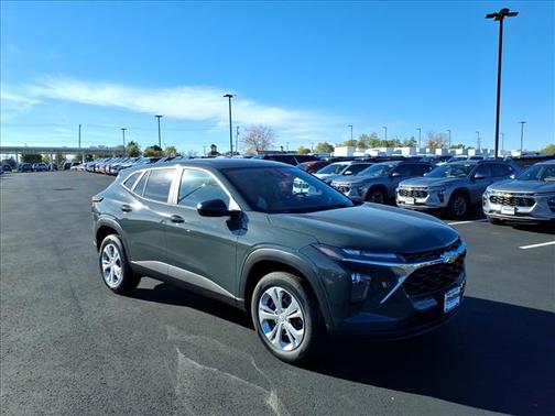 2026 Chevrolet Trax LS