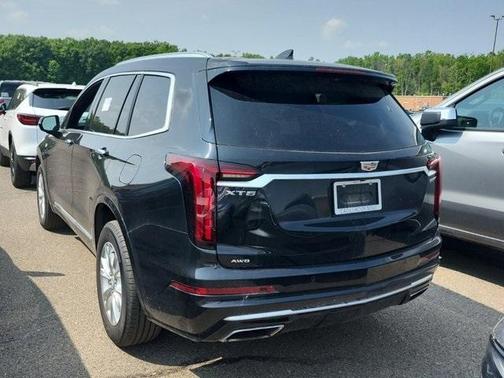 2023 Cadillac XT6 Luxury AWD