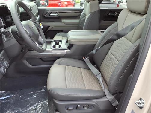 White Sand 2026 Chevrolet Silverado 2500 ZR2