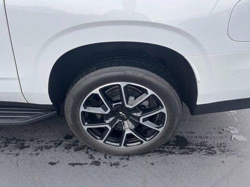 2022 Chevrolet Suburban RST