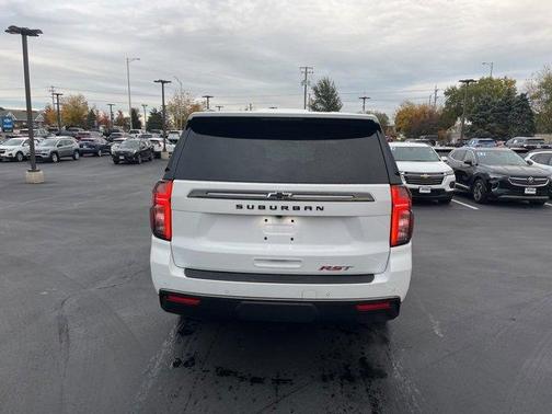 2022 Chevrolet Suburban RST