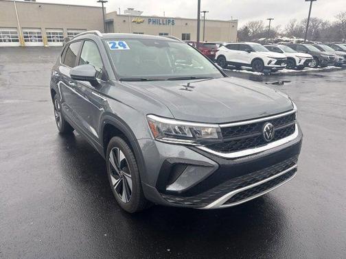 2024 Volkswagen Taos 1.5T SE
