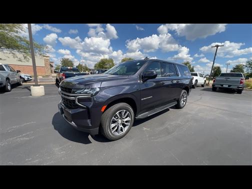 2023 Chevrolet Suburban LS