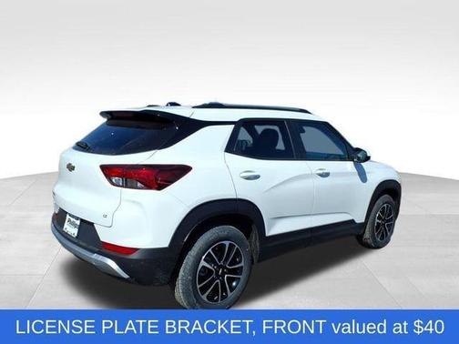 Summit White 2026 Chevrolet Trailblazer LT