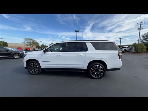 2023 Chevrolet Suburban RST