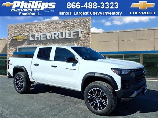 Summit White 2026 Chevrolet Colorado Trail Boss Truck