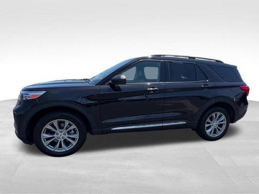 Black Metallic 2023 Ford Explorer XLT